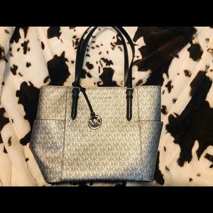 Authentic Michael Kors purse